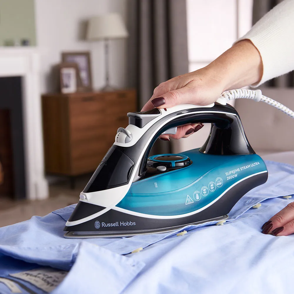 RUSSELL HOBBS Supreme Steam Ultra Traditional Iron | 23260 - Image 4