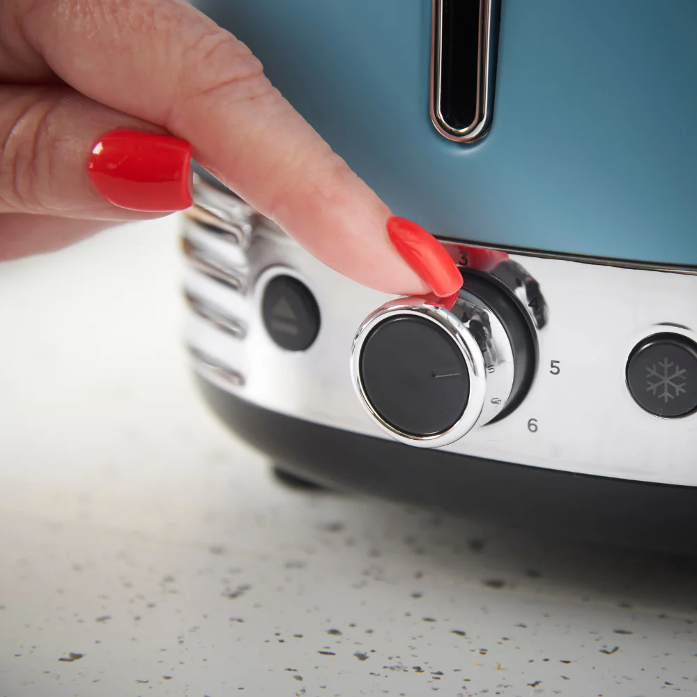 Russell Hobbs Hanley 2 Slice Toaster - Retro Blue | 28651 - Image 4