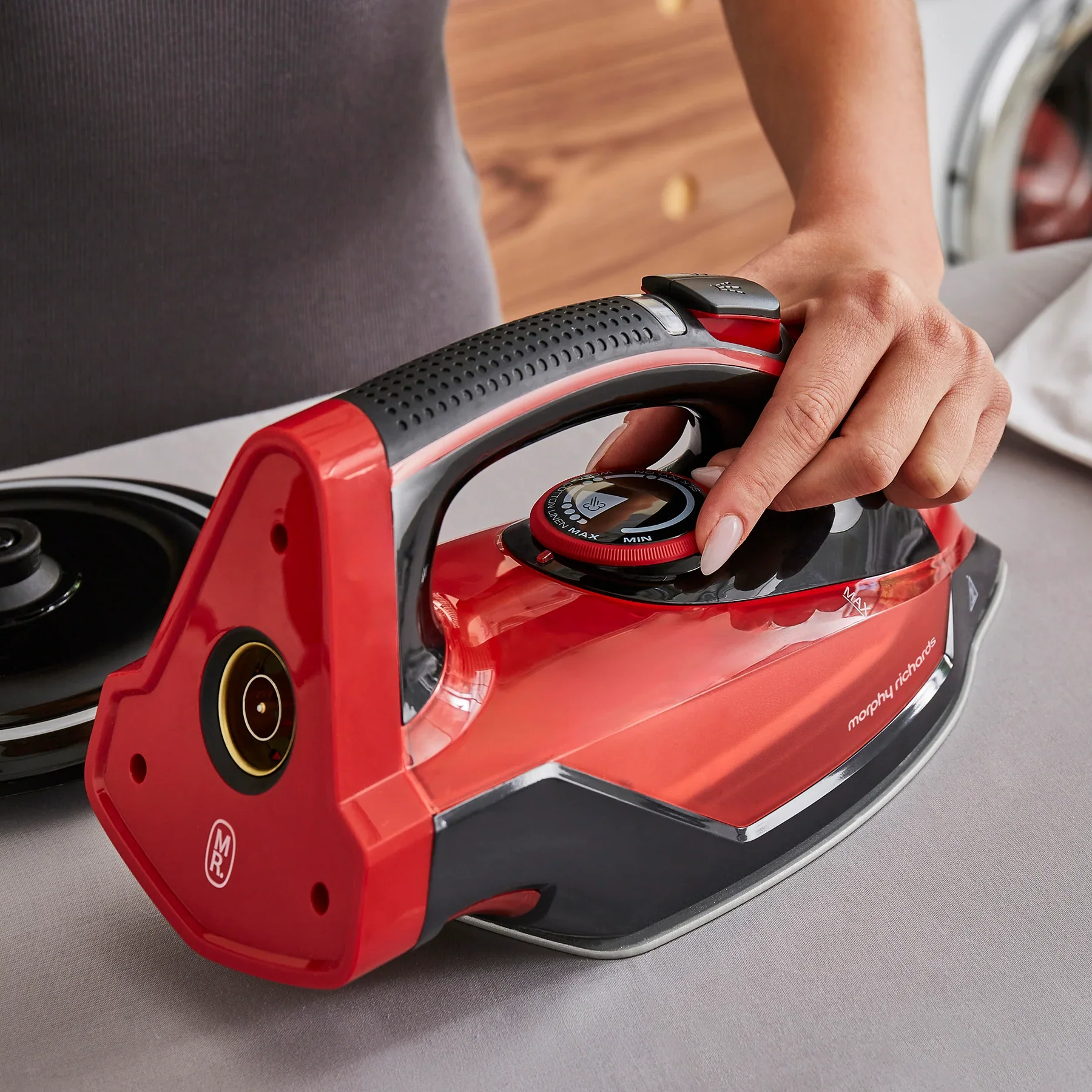 Morphy Richards EasyCHARGE Cordless Steam Iron | 303250 - Image 9