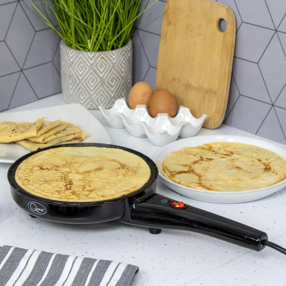 Quest 2-in-1 Popcorn, Pancake & Crepe Maker | 34400 - Image 3
