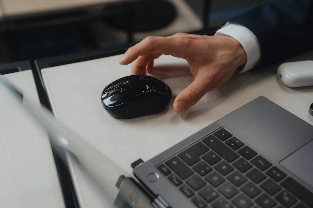Verbatim GO NANO Wireless Laser Mouse - Black || 49042 - Image 3