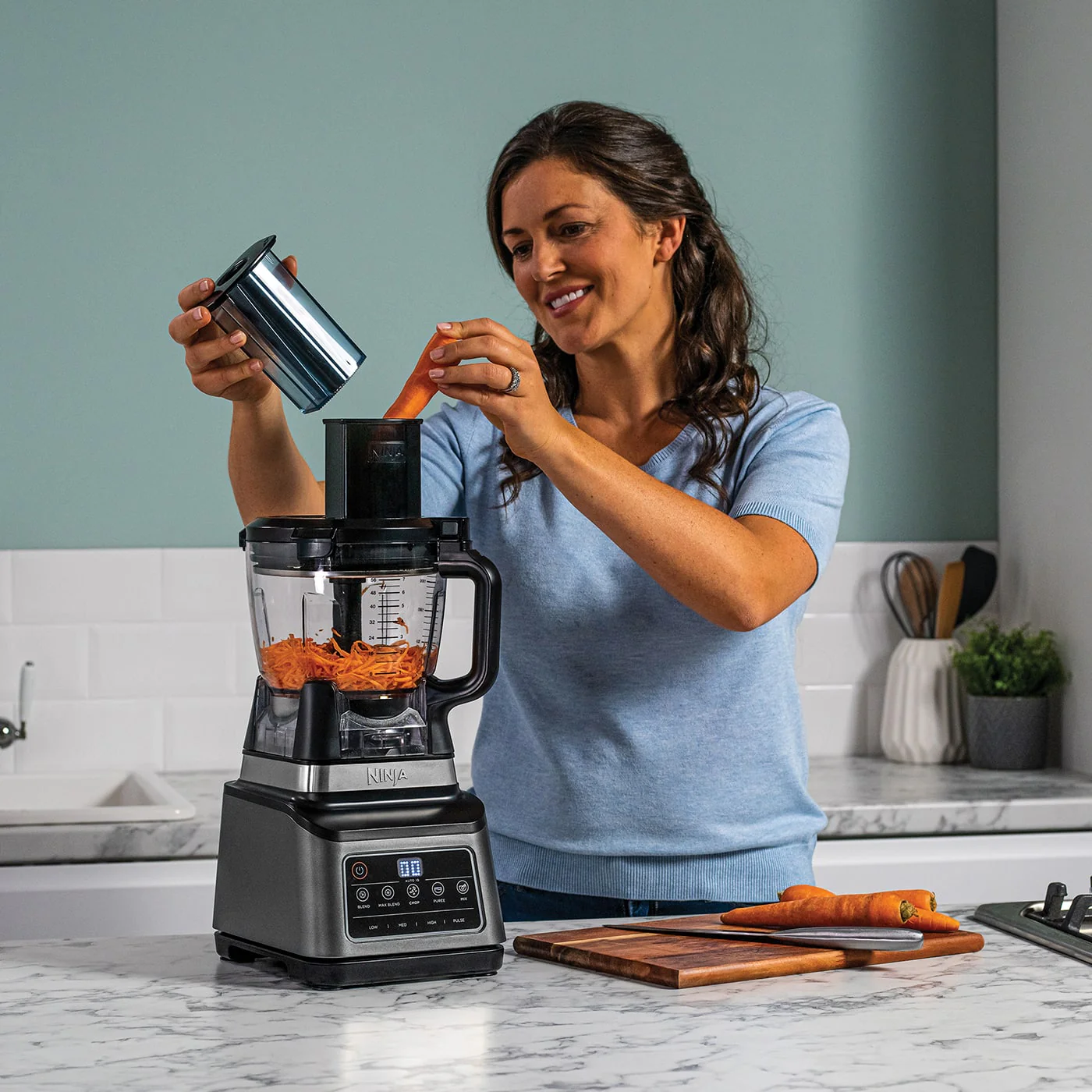 Ninja 3-in-1 Food Processor with Auto-IQ | BN800UK - Image 4