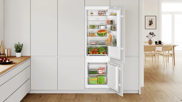 Bosch Series 2, built-in fridge-freezer with freezer at bottom, 177.2 x 54.1 cm, sliding hinge | BSH KIV87NSE0G - Image 2