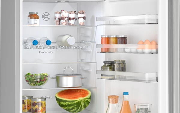 Bosch Series 4, free-standing fridge-freezer with freezer at bottom, 203 x 60 cm - Stainless steel look | BSH KGN392LBFG - Image 5