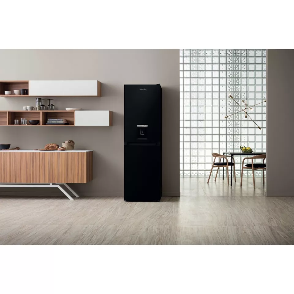 *OPEN BOX* Hotpoint 50/50 Freestanding Fridge Freezer - Black | HBNF55182BAQUAUK - Image 4
