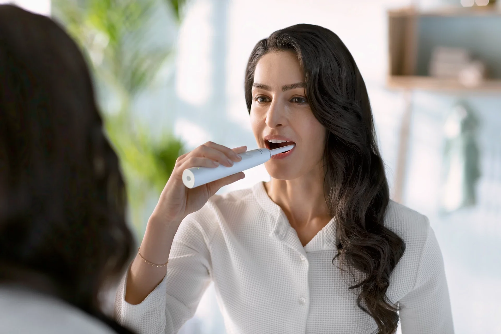 Philips Sonicare 2100 Series Sonic Electric Toothbrush | HX3651/13 - Image 4