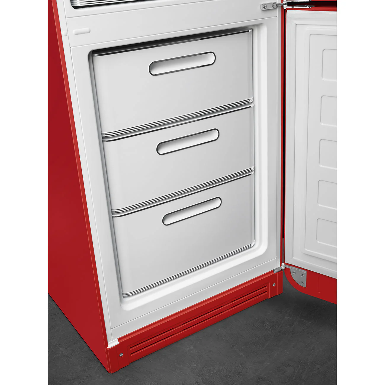 Smeg 60cm Retro Style 60/40 Fridge Freezer with NoFrost, Right Hand Hinge - Red | SMG FAB32RRD6UK - Image 5