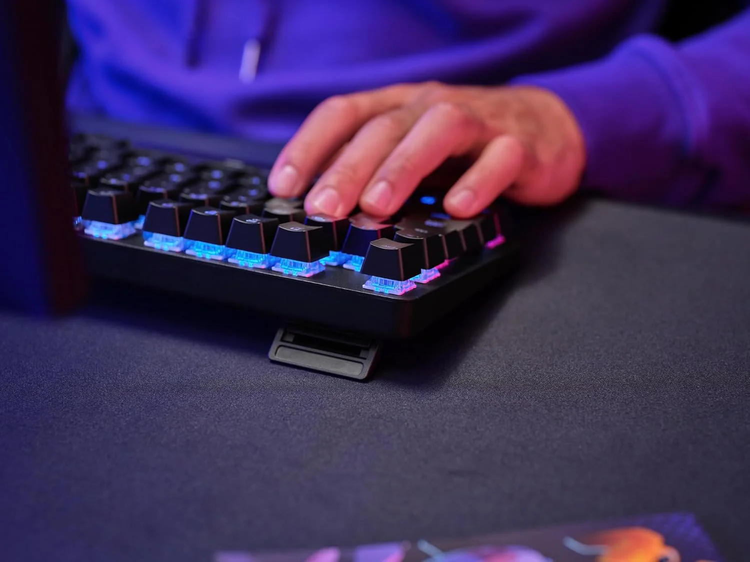 TRUST GXT 871 Zora Mechanical Keyboard UK Layout | T25680 - Image 8